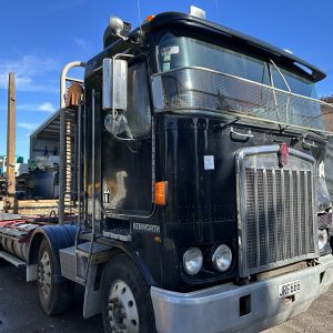 2005 Kenworth K104