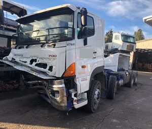 2017 Hino 700 Fyleulg-Vxa